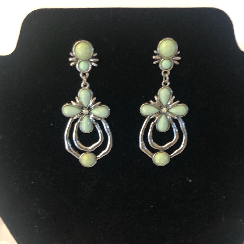 Chandelier Earrings Vintage Green Enamel Hammered Silver Design Silver Plated